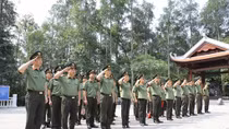 Information and Communications Department pays tribute to President Ho Chi Minh at K9 relic site