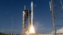 Atlas V Rocket launches EchoStar 19 broadband Internet datellite into orbit