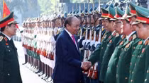 Prime Minister attends 10th army emulation congress