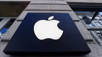 New Apple lab uses robots to rip apart devices for recycling materials