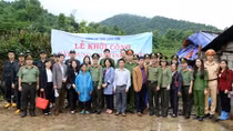 Lang Son Police build gratitude house for needy people