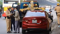 Hanoi Traffic Police deploy force to handle wrong parking