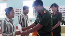 Chau Binh, Ngoc Ly Prisons announce Decisions on early conditional release of prisoners