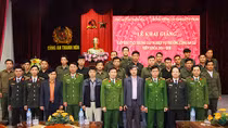 Armed Police School opens training class for chiefs of commune police 