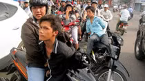 Di An police honor 20 brave "street knights"