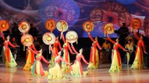 Vietnam National Art Troupe gives performances in DPRK 