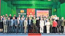 MPS leaders meet retired high-ranking public security officers in central Vietnam