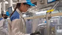Vietnam’s manufacturing drops to record low in March due to pandemic