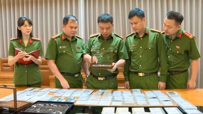 22 suspects prosecuted in transnational diamond-smuggling ring