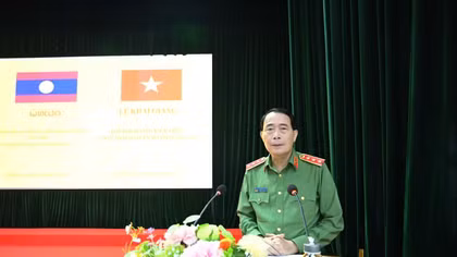 Vietnam’s Ministry of Public Security opens training course for Lao officers