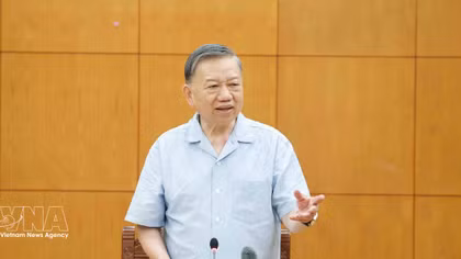 Top leader requests building of stronger maritime industry to support national development