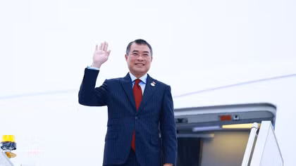 Prime Minister returns to Hanoi, concluding successful working trip to Russia