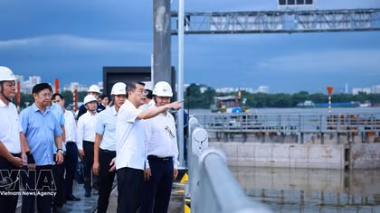 PM inspects key infrastructure projects in Ho Chi Minh City