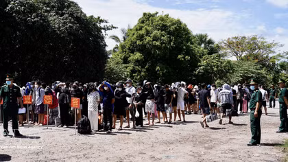 An Giang receives 137 Vietnamese citizens handed over by Cambodia