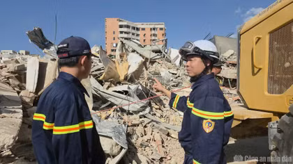 Vietnamese team surveys hardest-hit area in Venezuela earthquakes