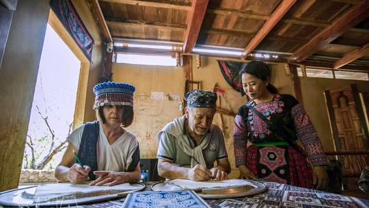 From mountain looms to global markets: Mong women preserves heritage through brocade