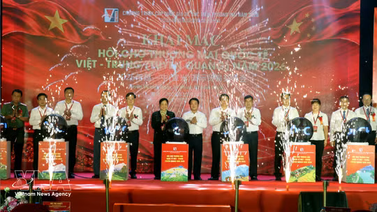 Vietnam–China international trade fair opens in Tuyen Quang