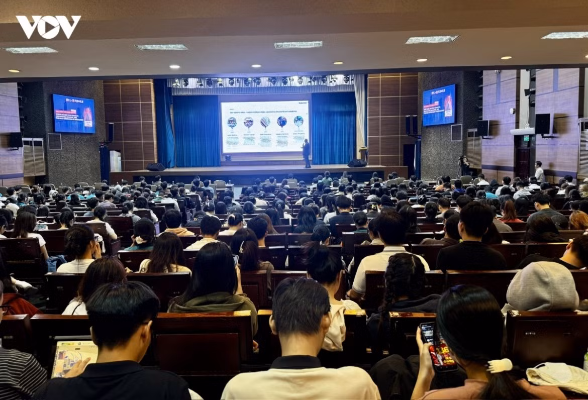 “From Vietnam to Silicon Valley: How Startups Enter Global Innovation Ecosystems” brings together nearly 1,000 participants from universities, startups, venture capital funds, technology enterprises, and innovation support organisations from Vietnam and abroad