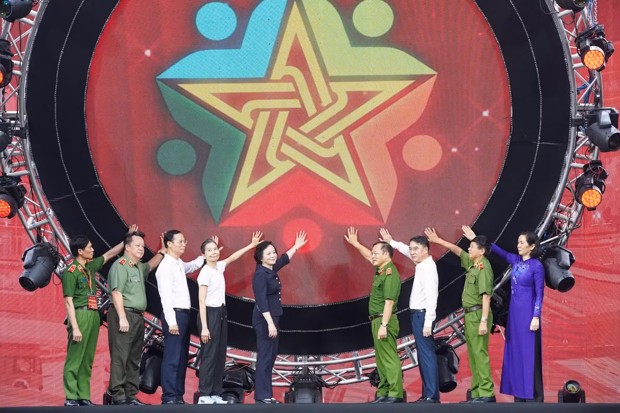 Delegates at the launch the Month of Action for Drug Prevention and Control under the theme "Sharing a Determination to Build Drug-Free Communes, Wards and Special zones".