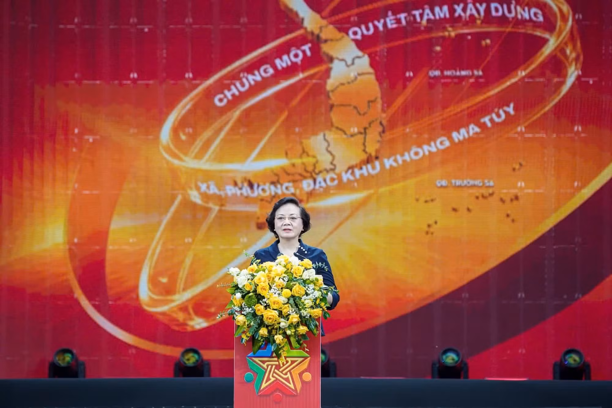 Deputy Prime Minister Pham Thi Thanh Tra speaks at the ceremony.