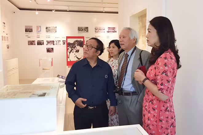To Huu Museum will serve guests on Saturdays from 10:00 AM to 5:00 PM. To Huu Museum will serve guests on Saturdays from 10:00 AM to 5:00 PM.