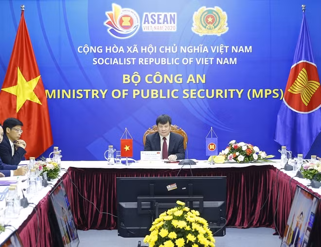 Lieutenant General Nguyen Thanh Son, Director of the Foreign Relation Department speaking at the event.