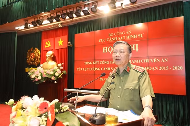 Minister To Lam speaking at the event.