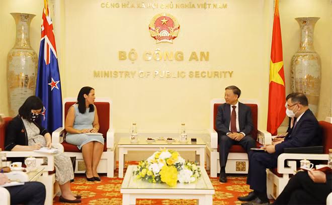Minister To Lam and Ambassador Tredene Dobson at the event. Minister To Lam and Ambassador Tredene Dobson at the event.