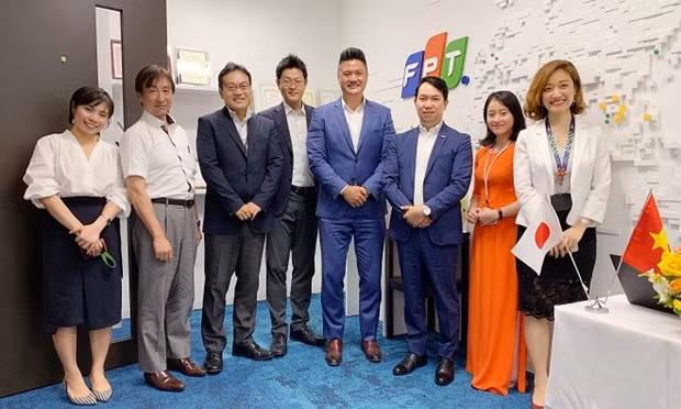 FPT and OutSystems senior executives met at Tokyo last August to discuss strategic partnership (Photo: FPT) FPT and OutSystems senior executives met at Tokyo last August to discuss strategic partnership (Photo: FPT)