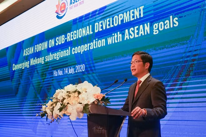 Minister of Industry and Trade Tran Tuan Anh speaking at the event. Minister of Industry and Trade Tran Tuan Anh speaking at the event.