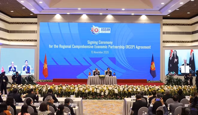 Overview of the signing ceremony for the RCEP Agreement.