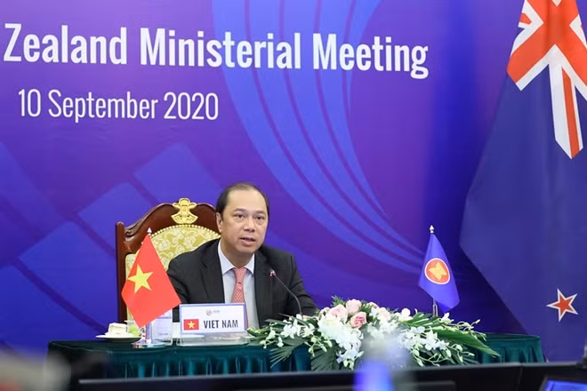 Deputy Foreign Minister Nguyen Quoc Dung, head of SOM ASEAN of Vietnam. Deputy Foreign Minister Nguyen Quoc Dung, head of SOM ASEAN of Vietnam.