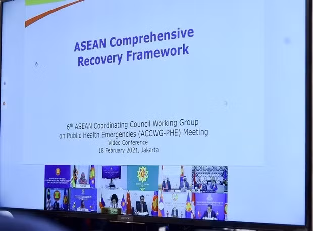 The 6th meeting of the ACC Working Group on Public Health Emergencies is held in the form of video conferencing (Photo: VNA)
