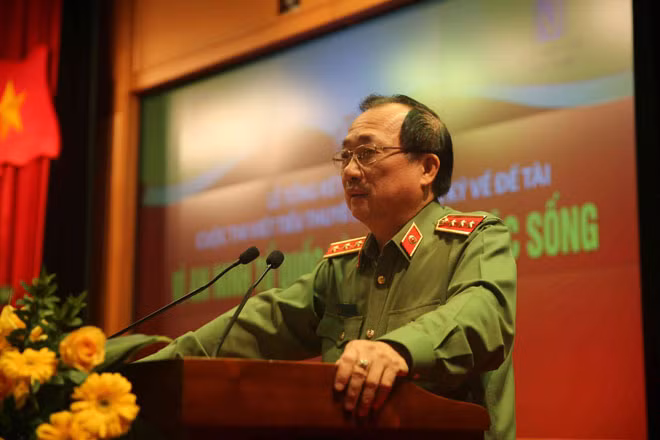 Deputy Minister of Public Security, Senior Lieutenant General Nguyen Van Thanh speaking at the event.