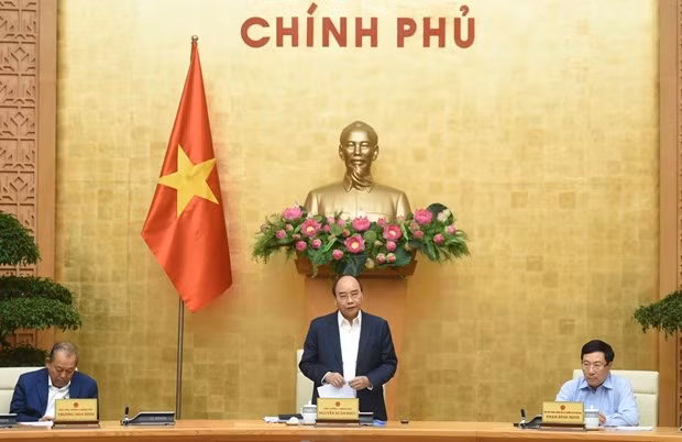 Prime Minister Nguyen Xuan Phuc speaks at the meeting. (Photo: VNA)
