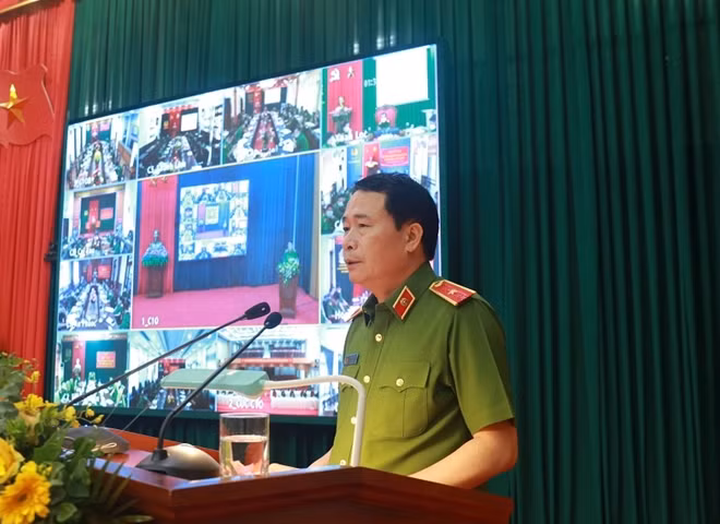 Deputy Minister of Public Security Major General Le Quoc Hung speaking at the event.