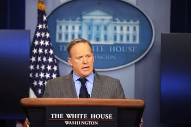 Press Secretary Sean Spicer deliver an statement at the press briefing room at the White House in Washington U.S., January 21, 2017. REUTERS/Carlos Barria