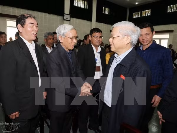Party Chief Nguyen Phu Trong meeting voters in Hanoi. Party Chief Nguyen Phu Trong meeting voters in Hanoi.