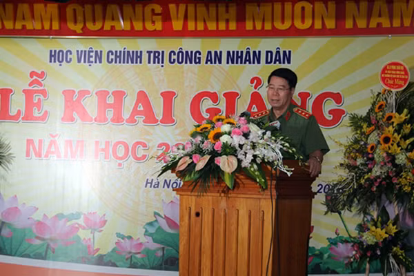 Deputy Minister Bui Van Nam speaking at the event.