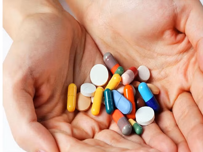 Over 60% of healthy people and about 50% of food from livestock and aquatic products in Vietnam were found infected with antibiotic-resistant bacteria.