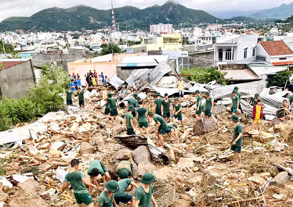 Military, militia and police forces are keeping searching for the missing in damaged areas.