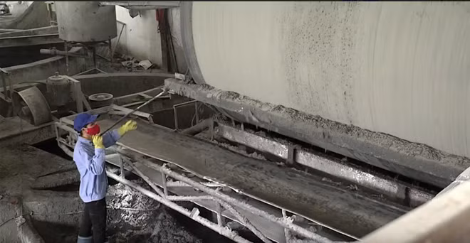 Scientists from Ngoc Linh Company has found the best technological solution, turning phosphor gypsum wastes of Dinh Vu Fertilizer Plant into synthetic gypsum, an additive for cement production.