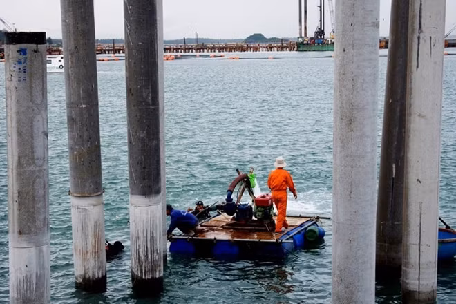 Local authorities will have 15 days to clean up the 800-square-metre site after the excavation.