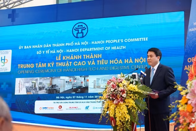 Mr. Nguyen Duc Chung speaking at the ceremony.
