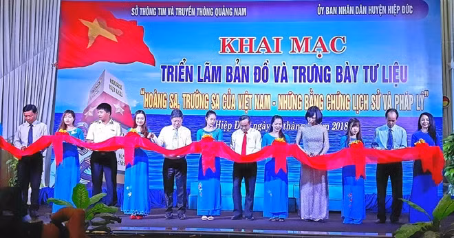 Exhibition on Hoang Sa, Truong Sa archipelagos opens in Quang Nam ảnh 1