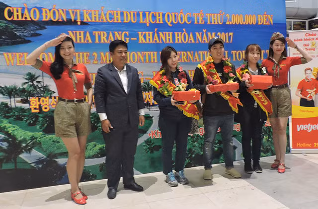 Khanh Hoa Department of Tourism on December 23 held a ceremony to welcome the 2millionth international visitor to Nha Trang city in 2017.