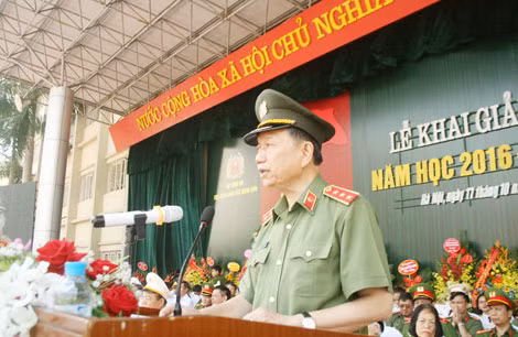Minister To Lam speaks at the ceremony. Minister To Lam speaks at the ceremony.