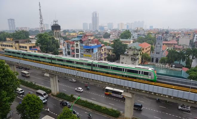 JICA supports monitoring greenhouse gas emission by urban railways in Hanoi and HCMC.