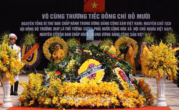 The tomb of former Party General Secretary Do Muoi.