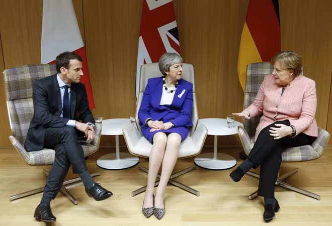 Britain, France and Germany agree support for Iran nuclear deal ảnh 1